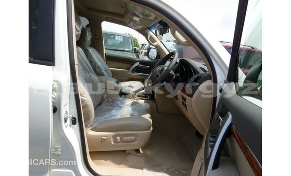Buy Import Toyota Land Cruiser White Car in Import - Dubai in Batken Buy Import Toyota Land Cruiser White Car in Import - Dubai in Batken