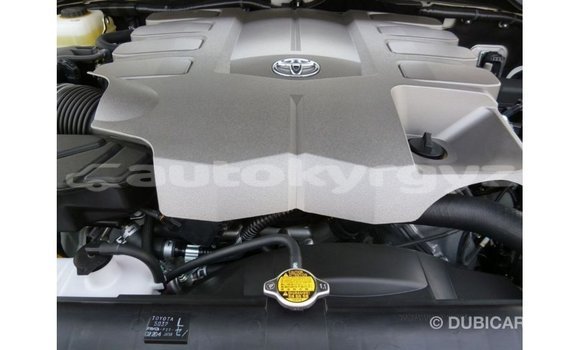 Buy Import Toyota Land Cruiser White Car in Import - Dubai in Batken Buy Import Toyota Land Cruiser White Car in Import - Dubai in Batken