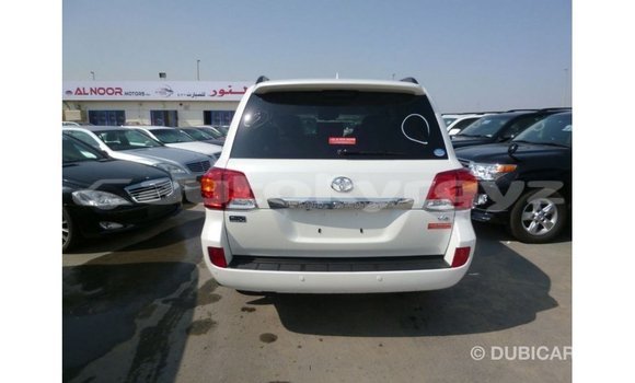 Buy Import Toyota Land Cruiser White Car in Import - Dubai in Batken Buy Import Toyota Land Cruiser White Car in Import - Dubai in Batken