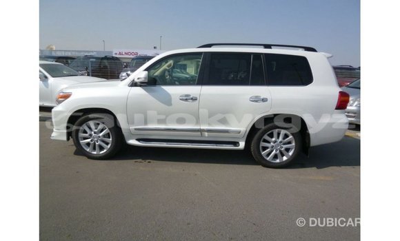 Buy Import Toyota Land Cruiser White Car in Import - Dubai in Batken Buy Import Toyota Land Cruiser White Car in Import - Dubai in Batken