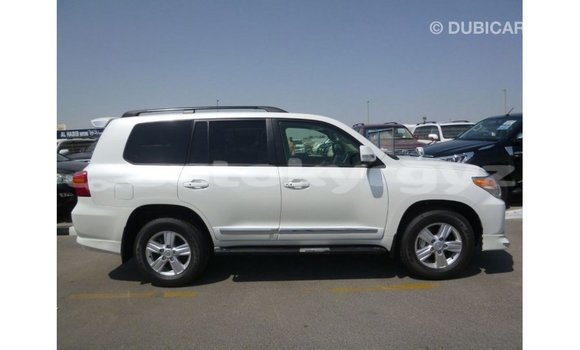 Buy Import Toyota Land Cruiser White Car in Import - Dubai in Batken Buy Import Toyota Land Cruiser White Car in Import - Dubai in Batken