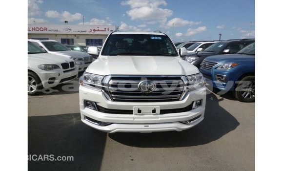 Buy Import Toyota Land Cruiser White Car in Import - Dubai in Batken Buy Import Toyota Land Cruiser White Car in Import - Dubai in Batken