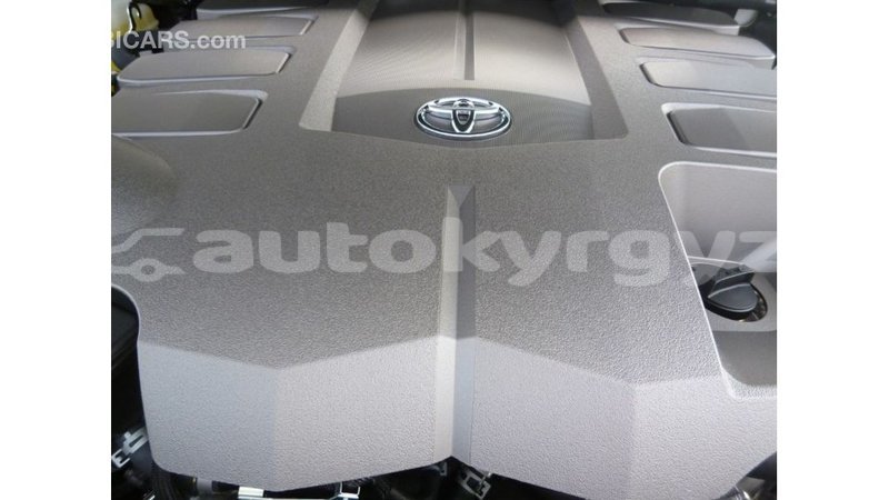 Big with watermark toyota land cruiser batken import dubai 2927