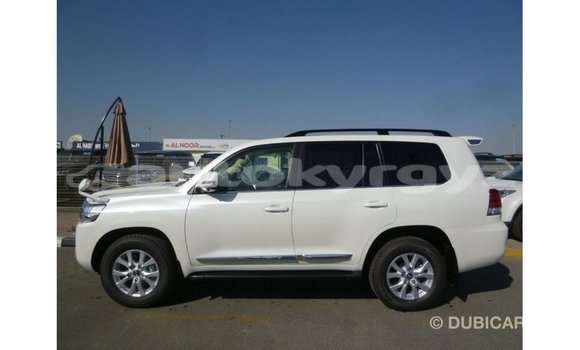 Buy Import Toyota Land Cruiser White Car in Import - Dubai in Batken Buy Import Toyota Land Cruiser White Car in Import - Dubai in Batken