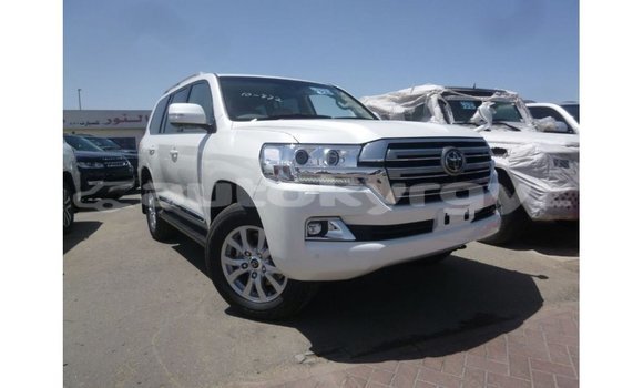 Buy Import Toyota Land Cruiser White Car in Import - Dubai in Batken Buy Import Toyota Land Cruiser White Car in Import - Dubai in Batken
