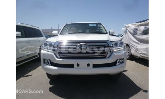 Buy Import Toyota Land Cruiser White Car in Import - Dubai in Batken Buy Import Toyota Land Cruiser White Car in Import - Dubai in Batken