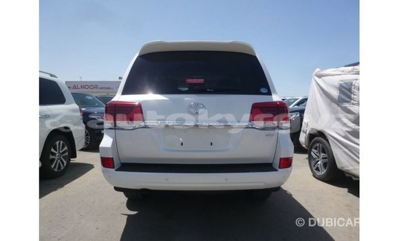 Buy Import Toyota Land Cruiser White Car in Import - Dubai in Batken Buy Import Toyota Land Cruiser White Car in Import - Dubai in Batken
