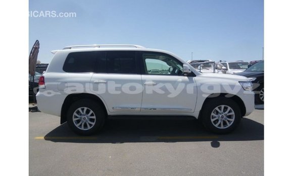 Buy Import Toyota Land Cruiser White Car in Import - Dubai in Batken Buy Import Toyota Land Cruiser White Car in Import - Dubai in Batken