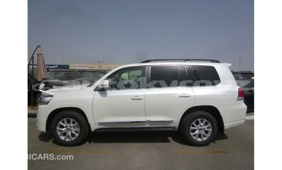 Buy Import Toyota Land Cruiser White Car in Import - Dubai in Batken Buy Import Toyota Land Cruiser White Car in Import - Dubai in Batken