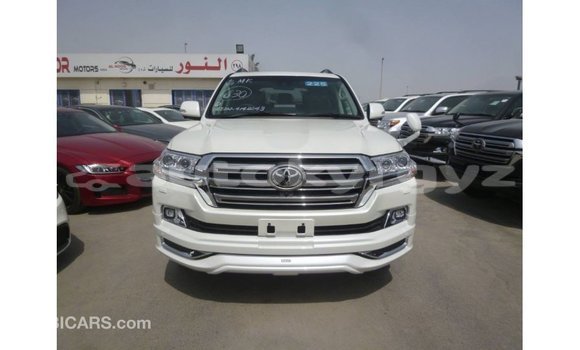 Buy Import Toyota Land Cruiser White Car in Import - Dubai in Batken Buy Import Toyota Land Cruiser White Car in Import - Dubai in Batken