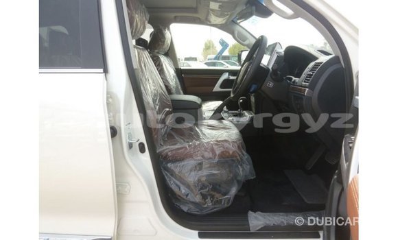 Buy Import Toyota Land Cruiser White Car in Import - Dubai in Batken Buy Import Toyota Land Cruiser White Car in Import - Dubai in Batken