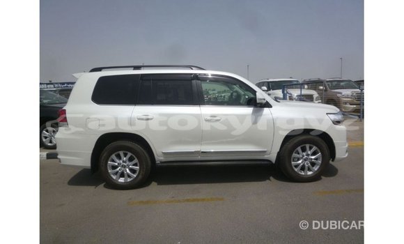 Buy Import Toyota Land Cruiser White Car in Import - Dubai in Batken Buy Import Toyota Land Cruiser White Car in Import - Dubai in Batken