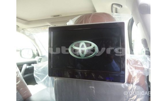 Buy Import Toyota Land Cruiser White Car in Import - Dubai in Batken Buy Import Toyota Land Cruiser White Car in Import - Dubai in Batken