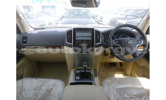 Buy Import Toyota Land Cruiser White Car in Import - Dubai in Batken Buy Import Toyota Land Cruiser White Car in Import - Dubai in Batken