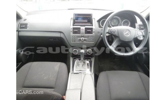 Buy Import Mercedes-Benz 200 White Car in Import - Dubai in Batken Buy Import Mercedes-Benz 200 White Car in Import - Dubai in Batken