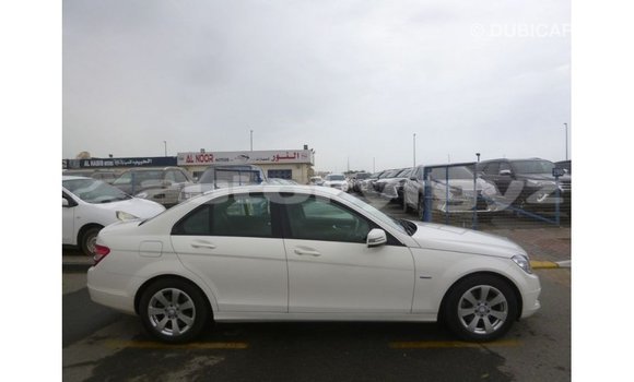 Buy Import Mercedes-Benz 200 White Car in Import - Dubai in Batken Buy Import Mercedes-Benz 200 White Car in Import - Dubai in Batken