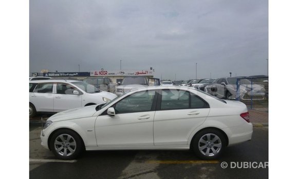 Buy Import Mercedes-Benz 200 White Car in Import - Dubai in Batken Buy Import Mercedes-Benz 200 White Car in Import - Dubai in Batken
