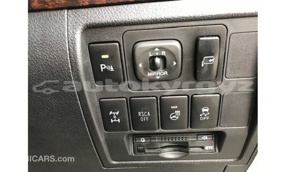 Buy Import Toyota Land Cruiser White Car in Import - Dubai in Batken Buy Import Toyota Land Cruiser White Car in Import - Dubai in Batken