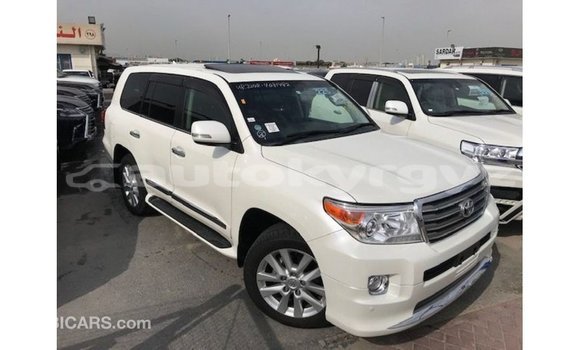Buy Import Toyota Land Cruiser White Car in Import - Dubai in Batken Buy Import Toyota Land Cruiser White Car in Import - Dubai in Batken