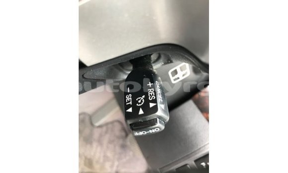 Buy Import Toyota Land Cruiser White Car in Import - Dubai in Batken Buy Import Toyota Land Cruiser White Car in Import - Dubai in Batken