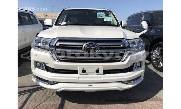Buy Import Toyota Land Cruiser White Car in Import - Dubai in Batken Buy Import Toyota Land Cruiser White Car in Import - Dubai in Batken
