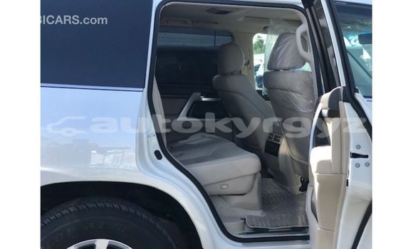 Buy Import Toyota Land Cruiser White Car in Import - Dubai in Batken Buy Import Toyota Land Cruiser White Car in Import - Dubai in Batken