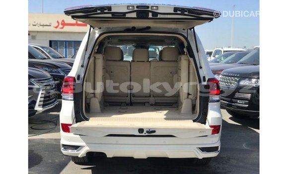 Buy Import Toyota Land Cruiser White Car in Import - Dubai in Batken Buy Import Toyota Land Cruiser White Car in Import - Dubai in Batken