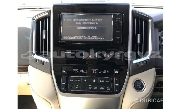 Buy Import Toyota Land Cruiser White Car in Import - Dubai in Batken Buy Import Toyota Land Cruiser White Car in Import - Dubai in Batken