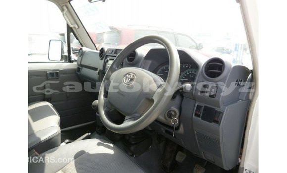 Buy Import Toyota Land Cruiser White Car in Import - Dubai in Batken Buy Import Toyota Land Cruiser White Car in Import - Dubai in Batken