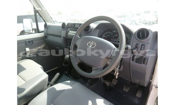 Buy Import Toyota Land Cruiser White Car in Import - Dubai in Batken Buy Import Toyota Land Cruiser White Car in Import - Dubai in Batken