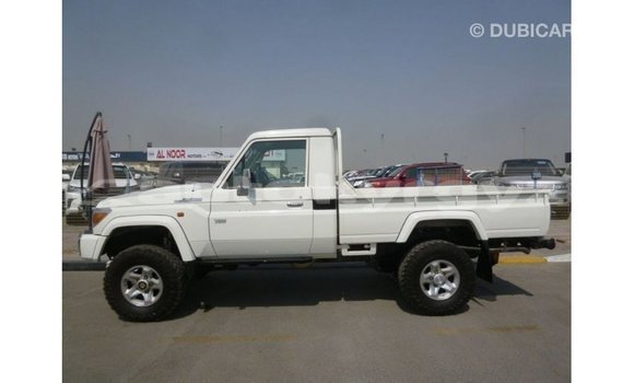 Buy Import Toyota Land Cruiser White Car in Import - Dubai in Batken Buy Import Toyota Land Cruiser White Car in Import - Dubai in Batken