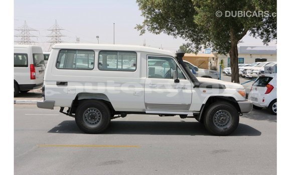 Buy Import Toyota Land Cruiser White Car in Import - Dubai in Batken Buy Import Toyota Land Cruiser White Car in Import - Dubai in Batken