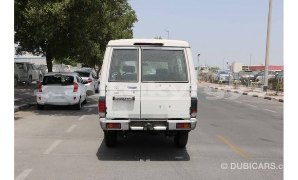 Buy Import Toyota Land Cruiser White Car in Import - Dubai in Batken Buy Import Toyota Land Cruiser White Car in Import - Dubai in Batken