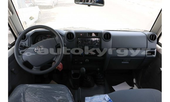 Buy Import Toyota Land Cruiser White Car in Import - Dubai in Batken Buy Import Toyota Land Cruiser White Car in Import - Dubai in Batken