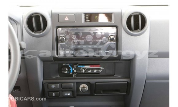 Buy Import Toyota Land Cruiser White Car in Import - Dubai in Batken Buy Import Toyota Land Cruiser White Car in Import - Dubai in Batken