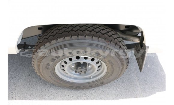 Buy Import Toyota Land Cruiser White Car in Import - Dubai in Batken Buy Import Toyota Land Cruiser White Car in Import - Dubai in Batken