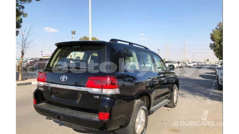 Big with watermark toyota land cruiser batken import dubai 3028