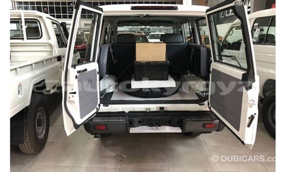 Buy Import Toyota Land Cruiser White Car in Import - Dubai in Batken Buy Import Toyota Land Cruiser White Car in Import - Dubai in Batken
