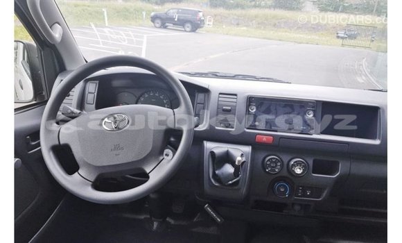 Buy Import Toyota Hiace White Car in Import - Dubai in Batken Buy Import Toyota Hiace White Car in Import - Dubai in Batken