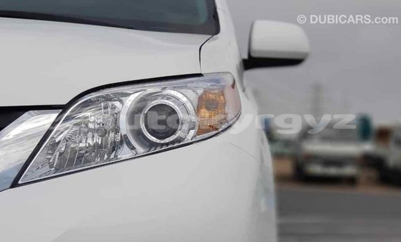 Buy Import Toyota Sienna White Car in Import - Dubai in Batken Buy Import Toyota Sienna White Car in Import - Dubai in Batken