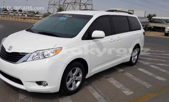 Buy Import Toyota Sienna White Car in Import - Dubai in Batken Buy Import Toyota Sienna White Car in Import - Dubai in Batken