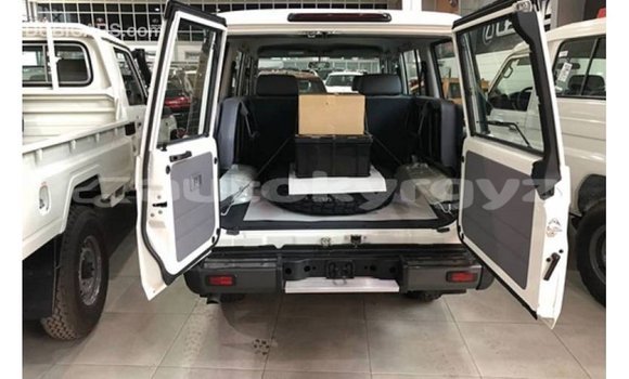 Buy Import Toyota Land Cruiser White Car in Import - Dubai in Batken Buy Import Toyota Land Cruiser White Car in Import - Dubai in Batken