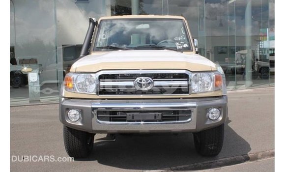 Buy Import Toyota Land Cruiser Beige Car in Import - Dubai in Batken Buy Import Toyota Land Cruiser Beige Car in Import - Dubai in Batken
