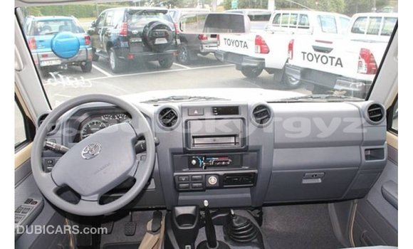 Buy Import Toyota Land Cruiser Beige Car in Import - Dubai in Batken Buy Import Toyota Land Cruiser Beige Car in Import - Dubai in Batken