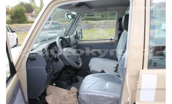 Buy Import Toyota Land Cruiser Beige Car in Import - Dubai in Batken Buy Import Toyota Land Cruiser Beige Car in Import - Dubai in Batken