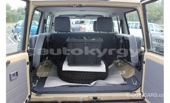 Buy Import Toyota Land Cruiser Beige Car in Import - Dubai in Batken Buy Import Toyota Land Cruiser Beige Car in Import - Dubai in Batken