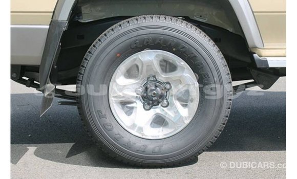 Buy Import Toyota Land Cruiser Beige Car in Import - Dubai in Batken Buy Import Toyota Land Cruiser Beige Car in Import - Dubai in Batken