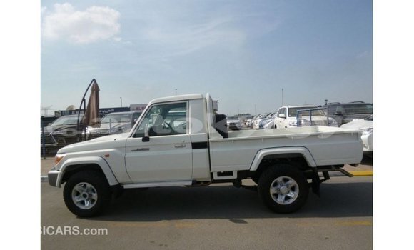 Buy Import Toyota Land Cruiser White Car in Import - Dubai in Batken Buy Import Toyota Land Cruiser White Car in Import - Dubai in Batken