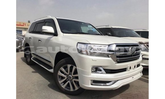 Buy Import Toyota Land Cruiser White Car in Import - Dubai in Batken Buy Import Toyota Land Cruiser White Car in Import - Dubai in Batken