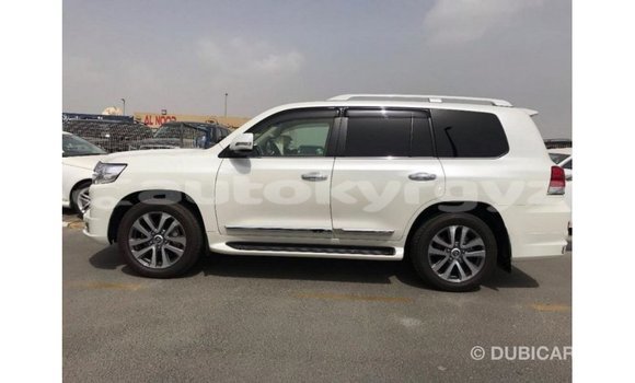 Buy Import Toyota Land Cruiser White Car in Import - Dubai in Batken Buy Import Toyota Land Cruiser White Car in Import - Dubai in Batken